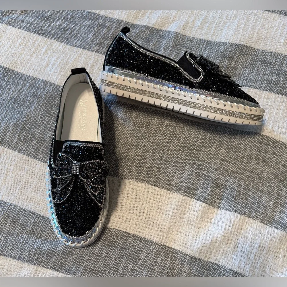 NWOB Manshu Co 1987 Women’s Sz 9/9.5 Black Rhinestone Slip On Shoes Bow